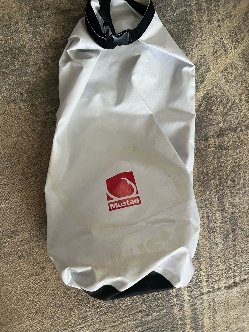 Mustad waterproof dry bag